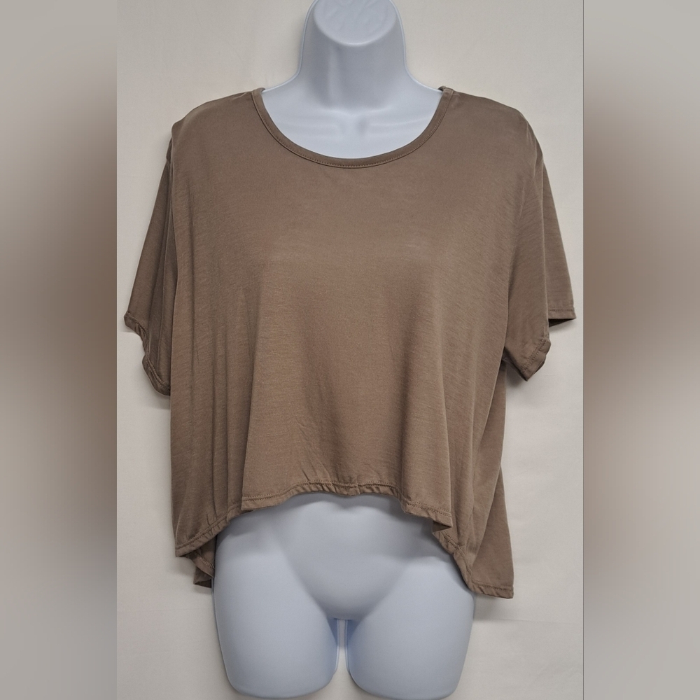 Foreign Exchange S Cropped High Low Top Flowy Comfort Pull On Short Sleeve